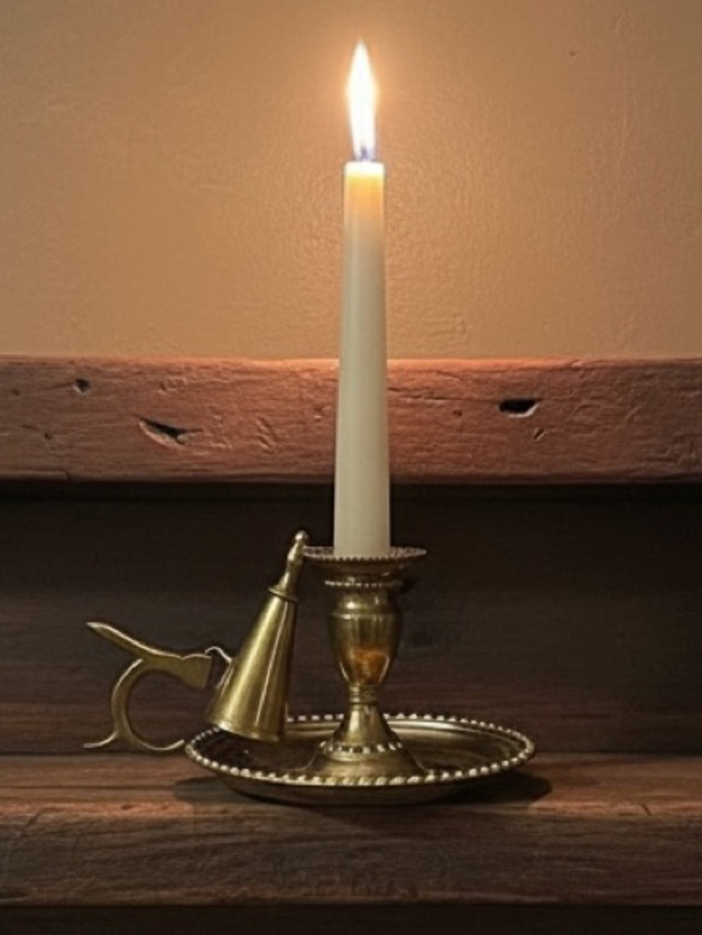 Vintage solid brass chamberstick candle holder 
drip plate rim
Conical snuffer